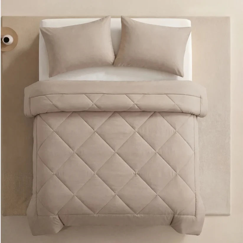 Kronex® Duvet – The 2-in-1 quick-dry duvet that eliminates the need for bed sheets.